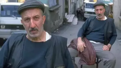 85 Yaşındaki Usta Oyuncu Şemsi İnkaya'nın Gençlere İlham Veren Görüntüsü