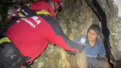 Antalya'da Dağda 4 Gün Mahsur Kalan Genç Kurtarıldı: 10 Saatlik Zorlu Operasyon