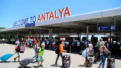 Antalya'da Turizm Patlaması: İngiliz ve Polonyalı Turistler Akın Etti