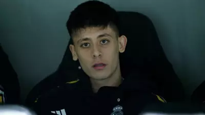 Arda Güler ve Duru Nayman'dan Paris'te Romantik Kaçamak