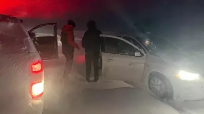 Ağrı'da Kar ve Tipide Mahsur Kalan 6 Kişi Kurtarıldı