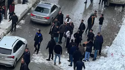 Bitlis'te Kar Kütlesi Can Aldı: 21 Yaşındaki Ayşe İder Hayatını Kaybetti