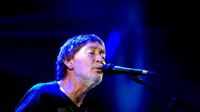 Chris Rea 74 Yaşında Hayatını Kaybetti: 'Driving Home for Christmas' Şarkısının Efsanesi Vefat Etti