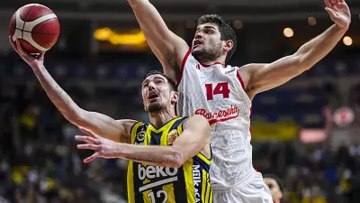 Fenerbahçe Beko, Bahçeşehir Koleji'ni 89-58 mağlup etti ve zirveyi korudu