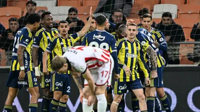 Fenerbahçe, Samsunspor'u 2-0 Yenerek Süper Kupa Finalinde Galatasaray'ın Rakibi Oldu