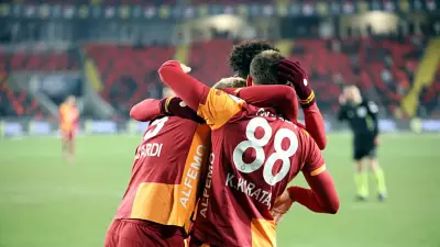 Galatasaray Süper Kupa'da 28. Finaline Yükseldi: Trabzonspor 4-1 Mağlup