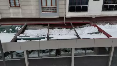 Karabük'te Yoğun Kar Market Çatısını Çökertti: Görüntüler Drone ile Kaydedildi
