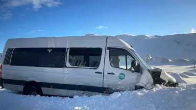 Kayseri'de Taksi ve Minibüs Çarpıştı: 16 Kişi Yaralandı