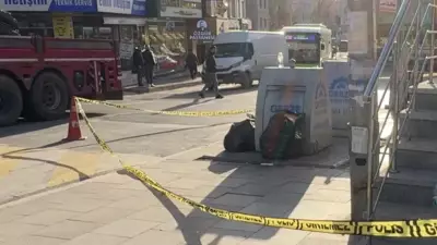 Kocaeli'nde Silahlı Saldırı: Kaldırımda Yürüyen Kişi Hedef Alındı, 2 Yaralı