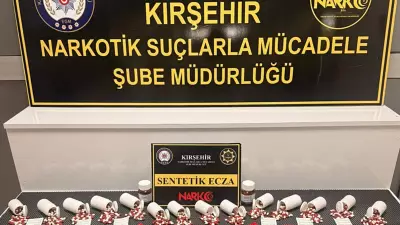 Kırşehir'de Uyuşturucu Operasyonu: 921 Hap ve Kokain Ele Geçirildi, 3 Tutuklama