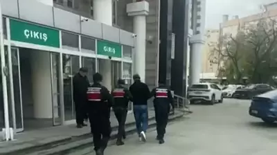 Kuşadası'nda 550 Bin Liralık Altın Bilezik Çalındı, Hırsız Yakalandı