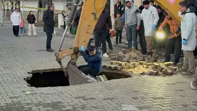 Manisa'da Yol Çökünce İnsan Kafatası ve Kemikleri Ortaya Çıktı
