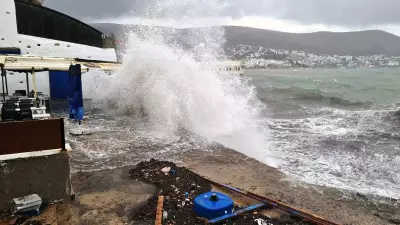 Meteoroloji'den Bodrum-Kaş Arası İçin Fırtına Uyarısı: Rüzgar 75 km/saate Ulaşacak