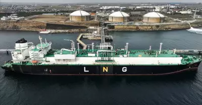 Rusya 100 Milyon Ton LNG İhracat Hedefini Erteledi: Nedenleri ve Küresel Etkileri