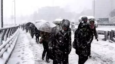 İstanbul'da Kar Uyarısı: Sıcaklık 5-8 Derece Düşecek