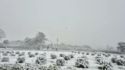 İstanbul'da Kar Yağdı: Tepeler Beyaza Büründü, 124 Uçuş İptal