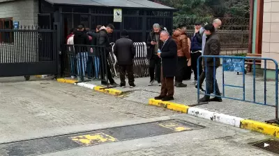 İstanbul'da Silahlı Saldırı: 2 Ölü, 1 Yaralı, Seken Kurşun Masum Genci Vurdu