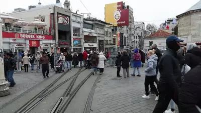 Taksim Meydanı Yılbaşı Öncesi Güvenlik Önlemleriyle Kapatıldı