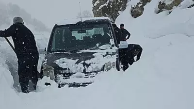 Van'da Çığ Faciası: Bahçesaray'da Bir Aile Son Anda Kurtuldu