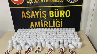 İzmir Bergama'da Büyük Narkoza Operasyonu: 8 Bin Hap Ele Geçirildi