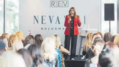 İzmir'de 100 Seçkin İsim REV Yalı Buluşmaları'nda Bir Araya Geldi