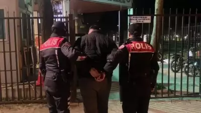 İzmir'de Polise Sahte Kimlik Gösteren Şüpheliden Şok: 128 Suç Kaydı!