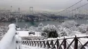 Meteoroloji Yılın İlk Gününde Alarm Verdi: Buz Gibi Hava ve Lapa Lapa Kar Geliyor!