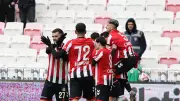 Sivasspor, Bandırmaspor'u 2-0 Mağlup Ederek Ligi 25 Puanla Kapattı