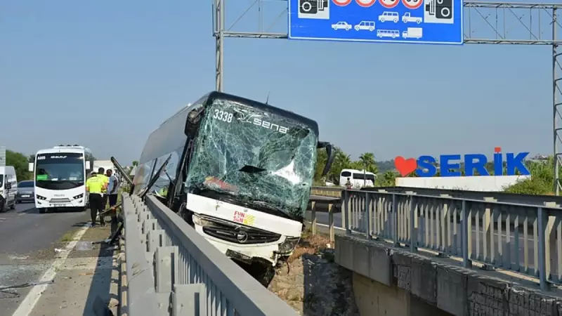 Antalya'da Tur Otobüsü Uçurum Kenarında Asılı Kaldı: İşte O Anların Çarpıcı Detayları!