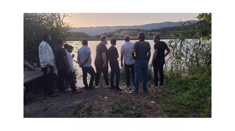 Bolu'da Gölde Yaşanan Korku Dolu Anlar: Kayık Alabora Oldu, Genç Adam Kayboldu!