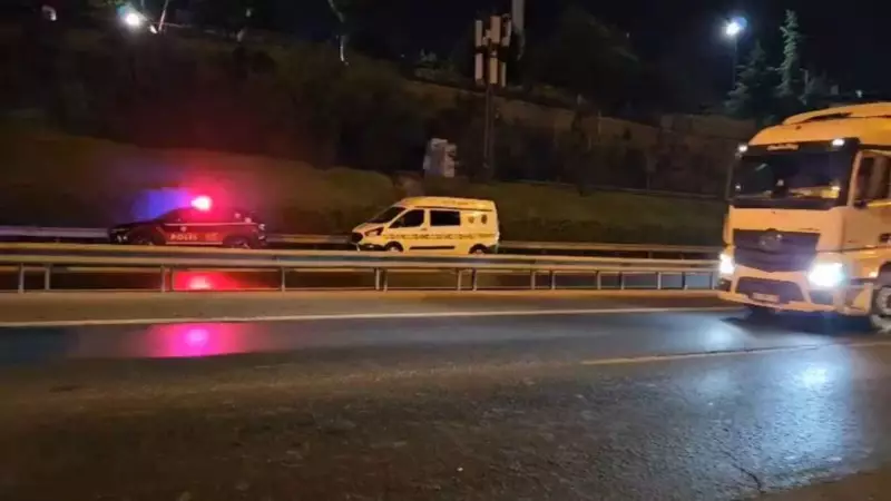 Gaziosmanpaşa'da Acı Tablo: Otoyolda Yayaya Çarpan Araç, Genç Hayatını Kaybetti!