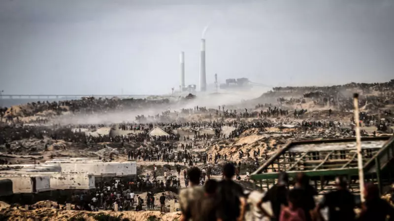 Gazze'de Acımasız Saldırı: Yardım Bekleyenler Hedef Alındı, 8 Can Kaybı