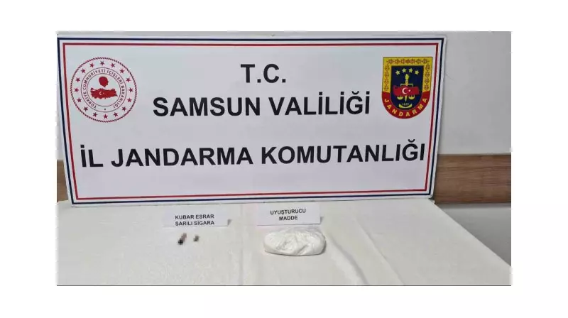 Jandarma Operasyonunda Şok Edici Keşif: Araçta Uyuşturucu Yakalandı, 3 Kişi Gözaltında!