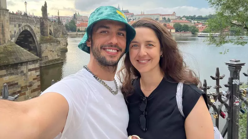 Melis Birkan'ın Doğum Günü Mesajı Sosyal Medyayı Salladı: Aras Aydın'dan Romantik Jest!