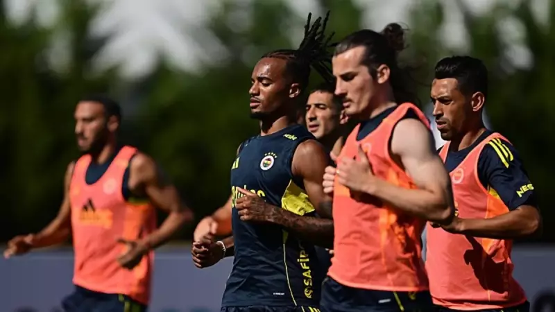 Mourinho Fenerbahçe'ye İki Yıldızı Birden İstiyor! Yönetim Harekete Geçti