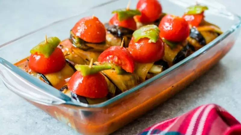 Patlıcan Sevmeseniz Bile Bayılacağınız İslim Kebabı Tarifi: Lezzetin Sırrı Burada!