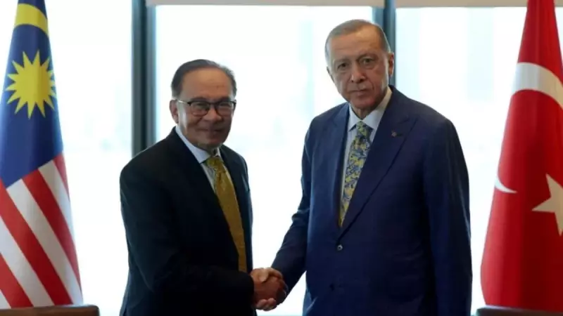 Son Dakika: Cumhurbaşkanı Erdoğan, Malezya Başbakanı Enver İbrahim ile Kritik Görüşme Yaptı! İsrail'e Baskı Artırılmalı