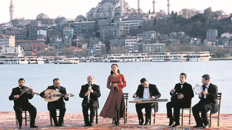 Terasta Sinema Keyfi: Gece Vardiyası Filmleriyle Unutulmaz Bir Deneyim