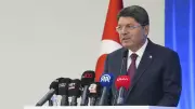 Adalet Bakanı Yılmaz Tunç'tan Çocuk Yargılamaları İçin Dev Adım: Yeni Paket Geliyor!