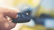 Araç Anahtarınızın Pili Bitmek Üzere mi? İşte Anlamanın 5 Kesin Yolu!