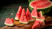 Karpuz Yerken Dikkat! Bu Hata Sizi Hastanelik Edebilir