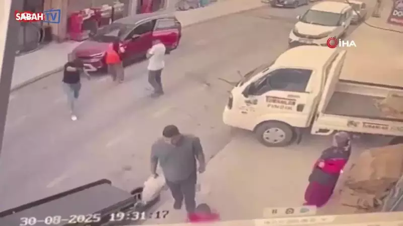 Adana'da Dehşet Saçan Pusu: Alışverişten Dönen Adam Kurşun Yağmuruna Tutuldu!