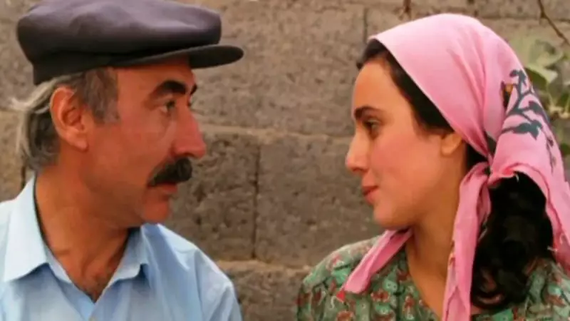 Şener Şen'in Meşhur Rol Arkadaşı 'Züğürt Ağa'nın Kirazı' Nilgün Nazlı Yıllar Sonra Ortaya Çıktı! İşte Şimdiki Hali