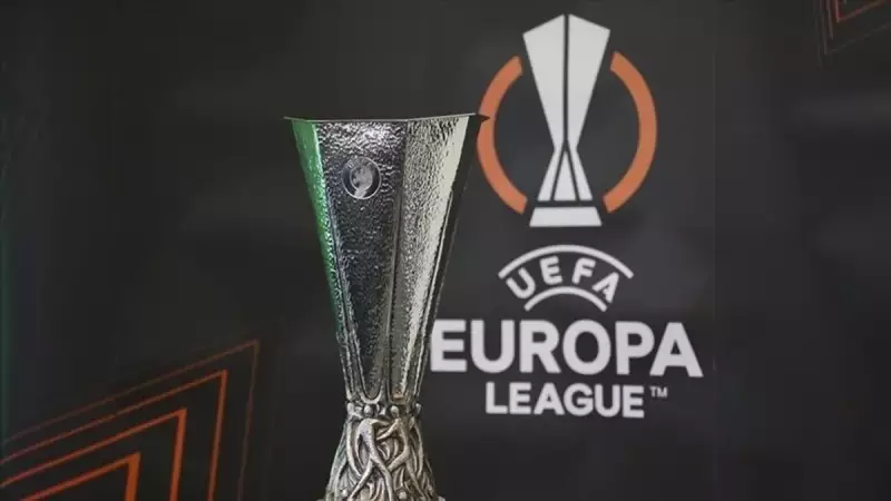 Fenerbahçe, Adana Demirspor'u Devirerek Liderliğe Yükseldi! 3'te 3 Müthiş Seri