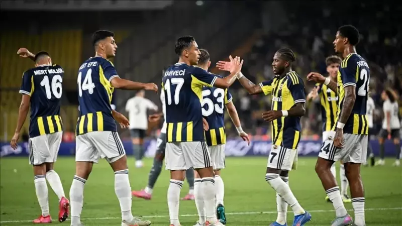 Fenerbahçe, Feyenoord Karşısında Mourinho'nun Stratejisiyle Avrupa Arenasında! İşte 11'ler