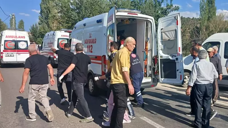 Kahramanmaraş'ta Feci Kaza: Cenaze Dönüşünde Otomobil Gruba Çarptı! 1 Can Pahası, 4 Yaralı