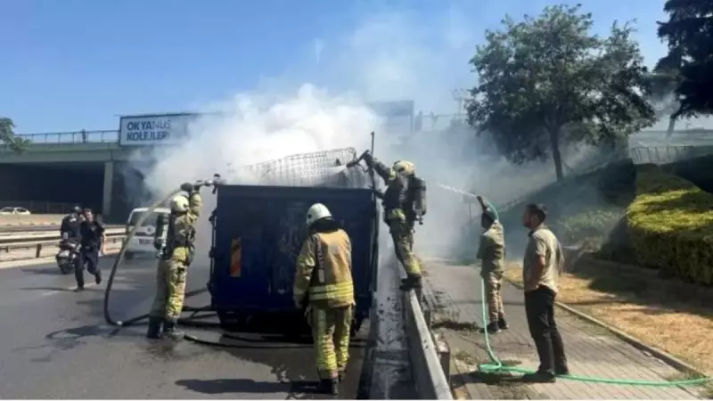Korku Dolu Anlar: Seyir Halindeki Kamyonetin Dorsesi Alev Alev Yandı!