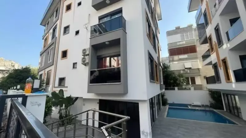 Korkunç Cinayet: Ev Arkadaşını Sevgilisine Hakaret Ettiği İçin Öldürdü!
