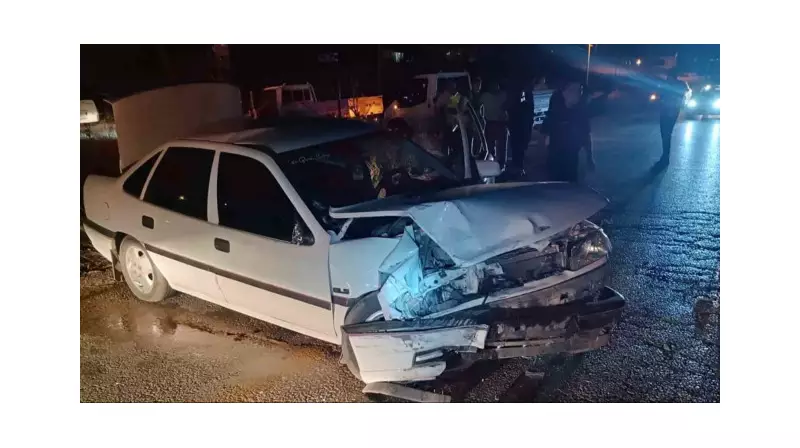Kırıkkale'de Feci Kaza: İki Araç Kafa Kafaya Çarpıştı, 3 Yaralı!