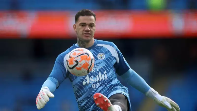 Okan Buruk'tan Flaş Açıklamalar: Ederson, Enzo ve Osimhen Transferleri Gündemi Salladı!